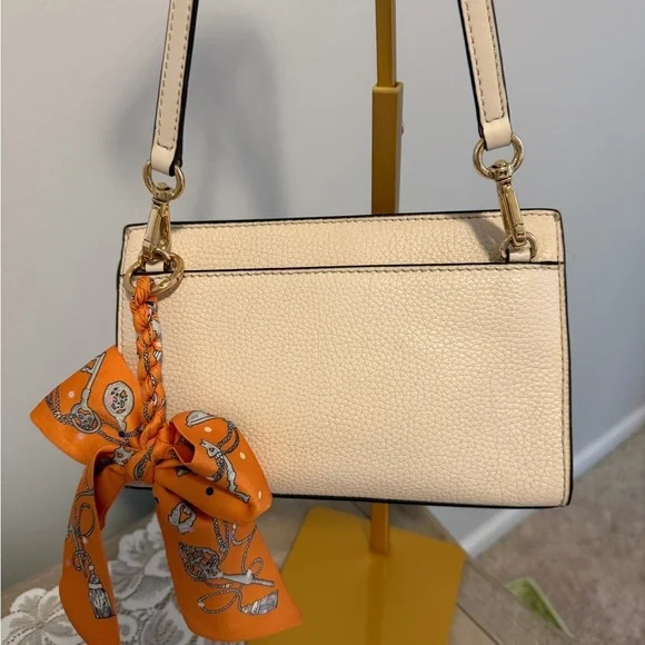 Michael Kors Valerie Cream Crossbody Bag EUC with cute bag charm - Picture 11 of 11